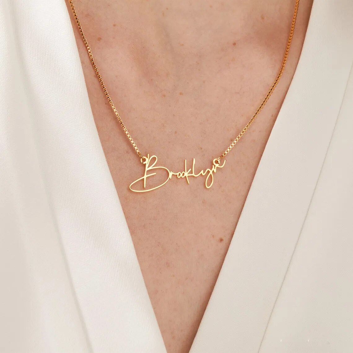 Elegant Personalized Gold Name Necklace
